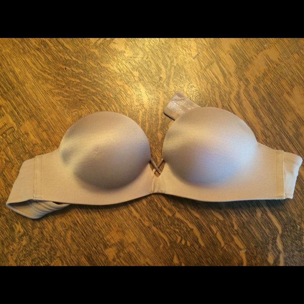 VS Strapless Bombshell Plunge Bra 34AA
